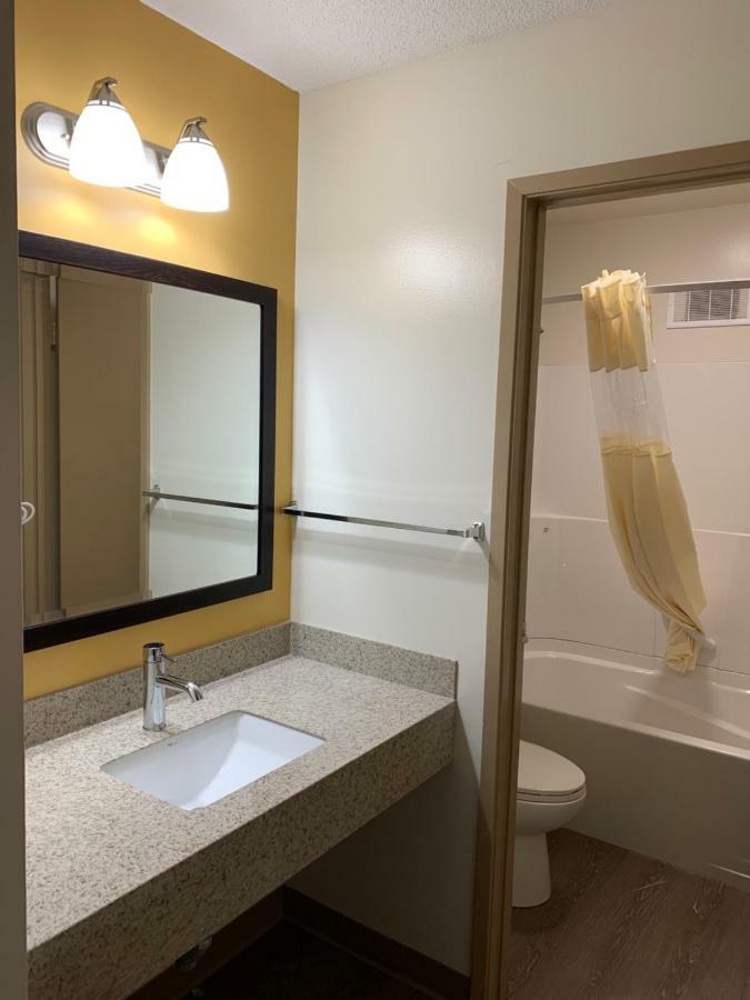 Westway Inn Motel Neepawa Dış mekan fotoğraf