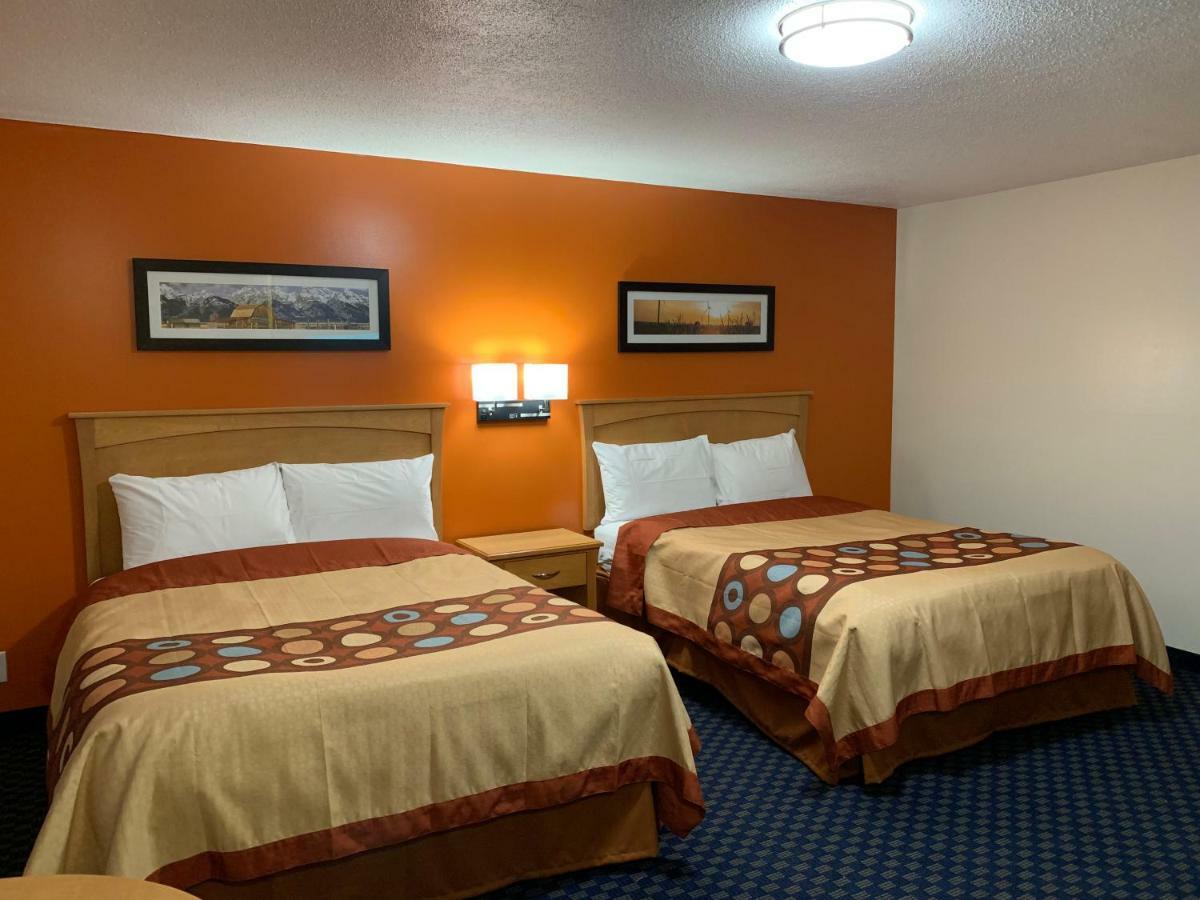 Westway Inn Motel Neepawa Dış mekan fotoğraf