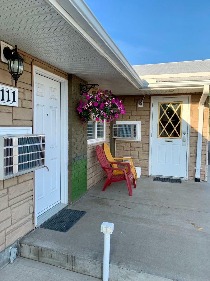 Westway Inn Motel Neepawa Dış mekan fotoğraf